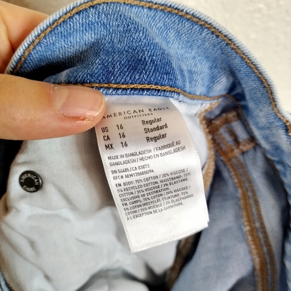 American eagle highest rise baggy distressed jeans sz 16 - Picture 8 of 9